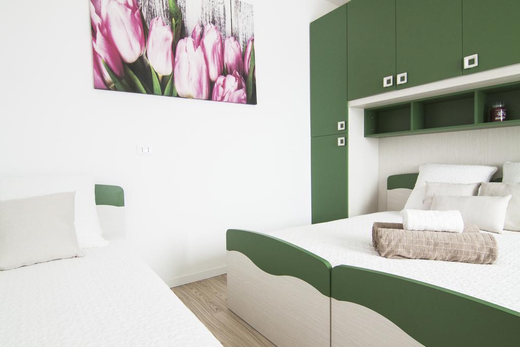 Alessia'S Flat - Veneziano Apartment Milan Bagian luar foto